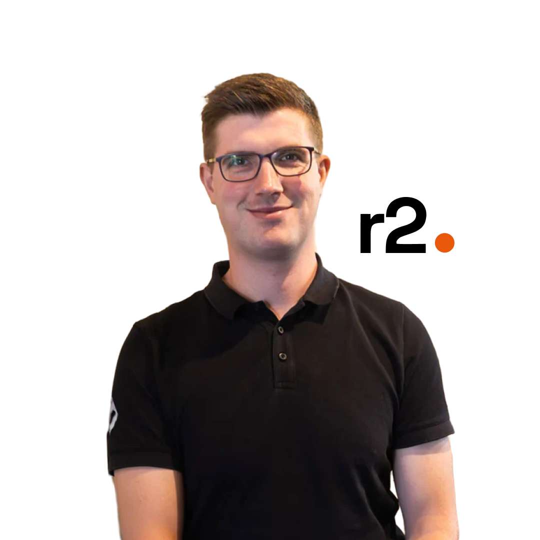 Porträt von Rico Stiller, Geschäftsführer & Gründer von r2 connect